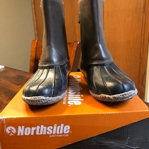 Northside waterproof duck boots women’s size 10